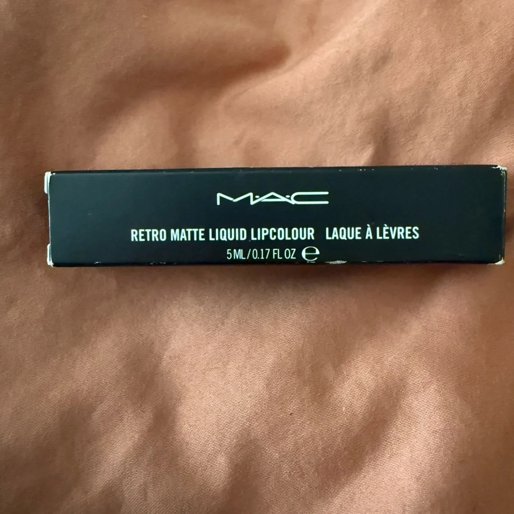 MAC Cosmetics mac retro